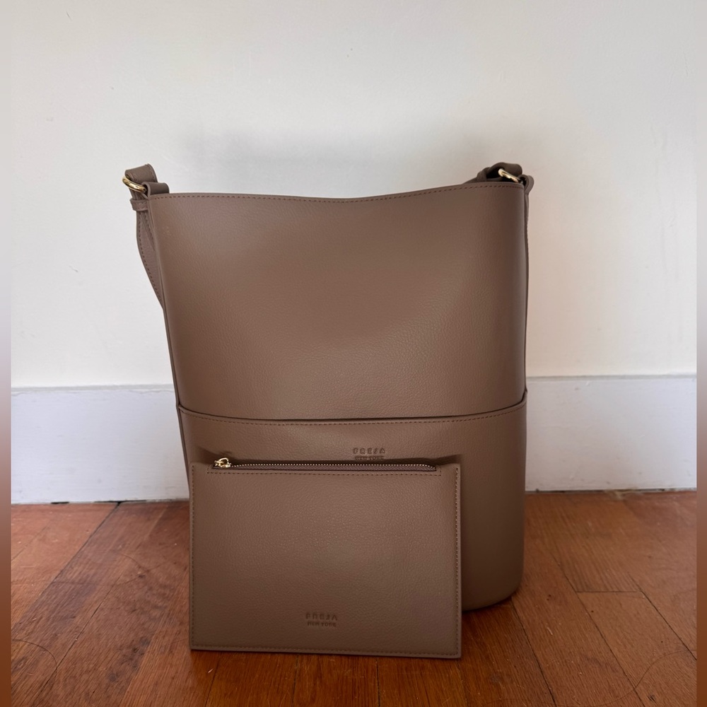 Freja - Tall Tote in Taupe - Picture 2 of 8